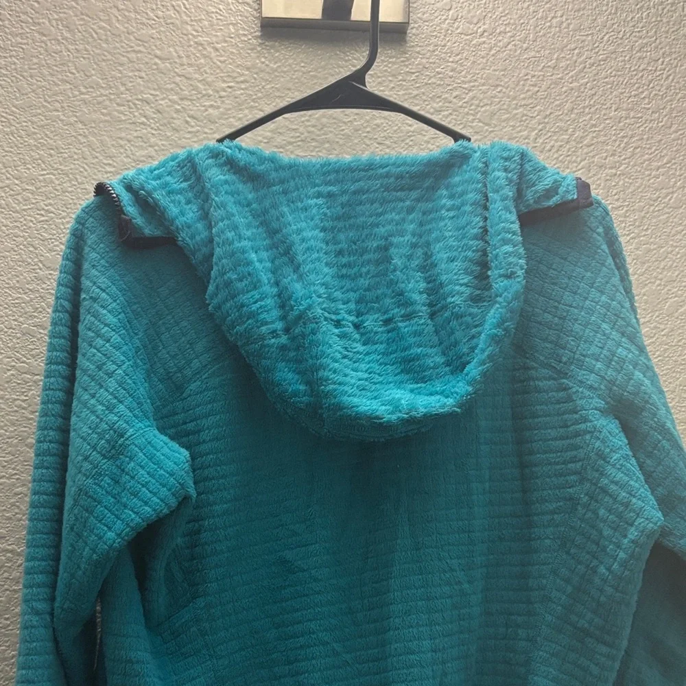 Patagonia Aqua Blue Hooded Jacket - Picture 5 of 5